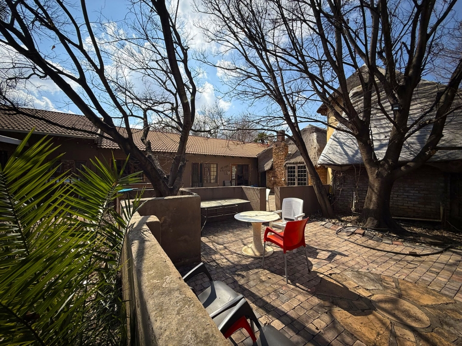 5 Bedroom Property for Sale in Van Der Hoff Park North West